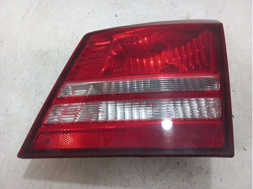 LANTERNA DA TAMPA DIREITA DODGE JOURNEY 2.7 2011