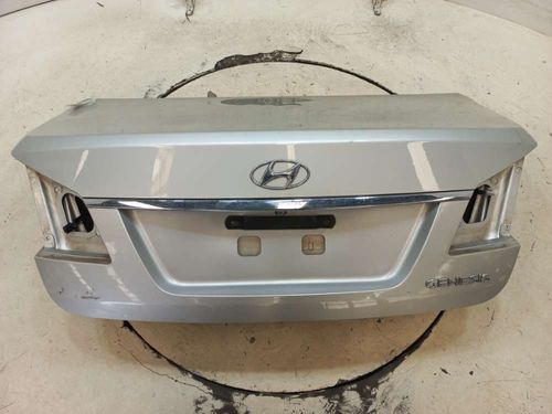 TAMPA TRASEIRA HYUNDAI GENESIS 3.8 2013