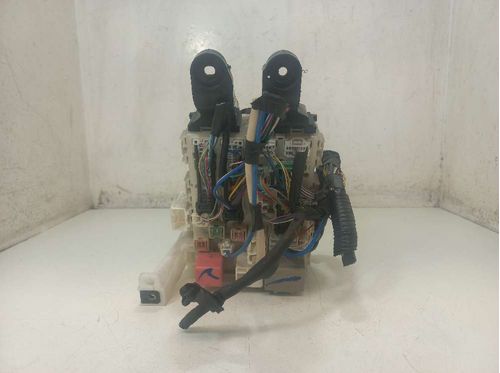 CAIXA DE FUSIVEIS TOYOTA COROLLA 1.8 2010