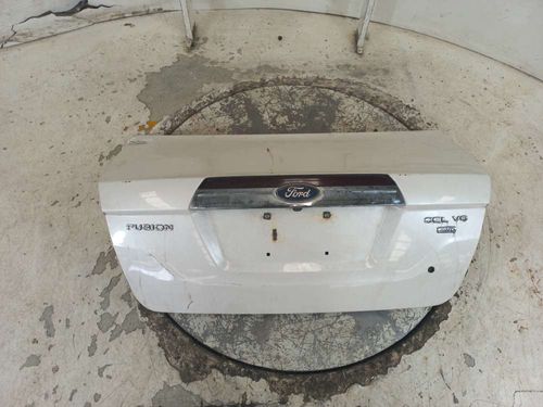 TAMPA TRASEIRA FORD FUSION 3.0 2011