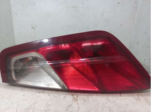 LANTERNA DIREITA FIAT PUNTO 1.8 2010