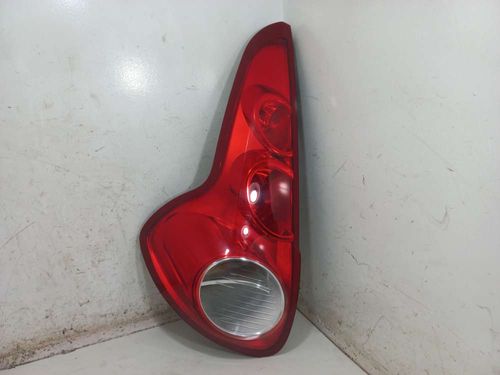 LANTERNA ESQUERDA FIAT PALIO 1.4 2017