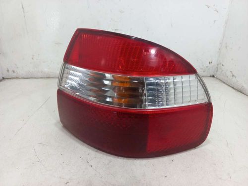 LANTERNA DIREITA TOYOTA COROLLA 1.8 2001