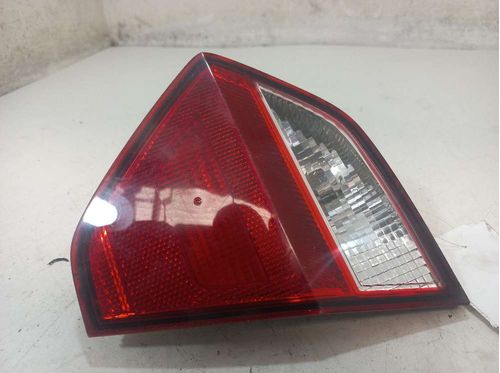 LANTERNA DA TAMPA DIREITA VOLKSWAGEN VOYAGE 1.6 2014