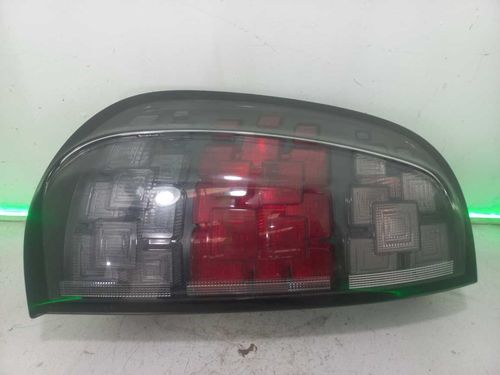 LANTERNA DA TAMPA ESQUERDA FIAT UNO 1.0 2018