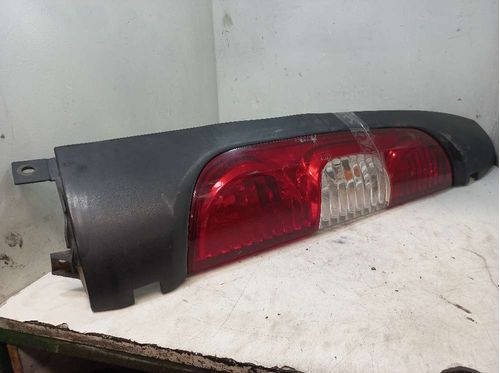 LANTERNA ESQUERDA FIAT DOBLO 1.4 2013