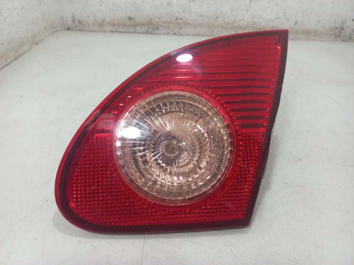LANTERNA DA TAMPA DIREITA TOYOTA COROLLA 1.6 2006