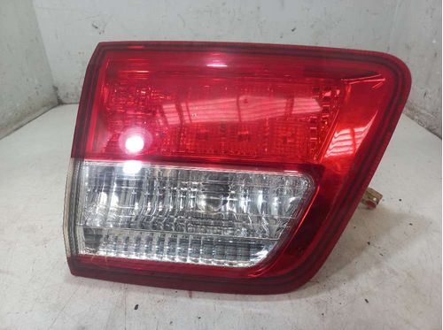 LANTERNA DA TAMPA DIREITA TOYOTA HILUX 3.0 2010