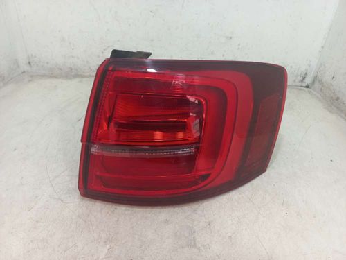 LANTERNA DIREITA VOLKSWAGEN JETTA 2.0 2015