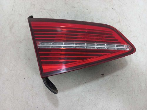 LANTERNA DA TAMPA ESQUERDA VOLKSWAGEN PASSAT 2.0 2019