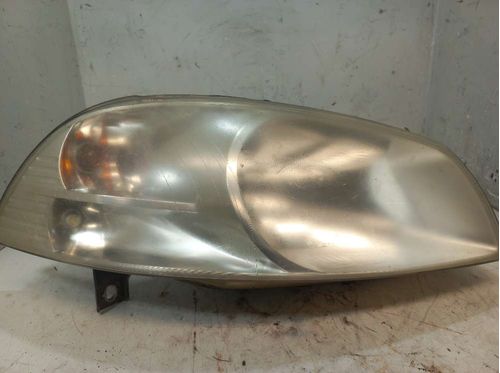 FAROL DIREITO FIAT SIENA 1.0 2011