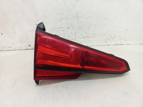 LANTERNA DA TAMPA ESQUERDA AUDI A4 2.0 2018
