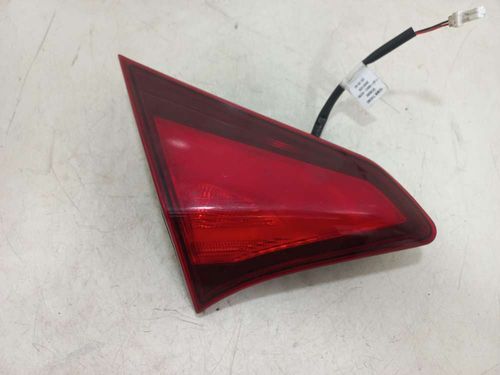 LANTERNA DA TAMPA ESQUERDA NISSAN KICKS 1.6 2021