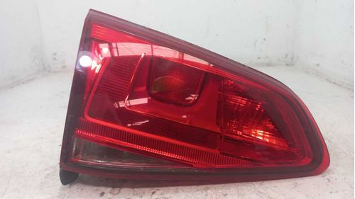 LANTERNA DA TAMPA ESQUERDA VOLKSWAGEN GOLF 1.4 2014