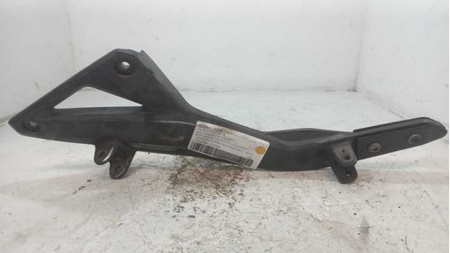 SUPORTE PEDALEIRA ESQUERDO - MOTOCICLETA HONDA HORNET 600 2011