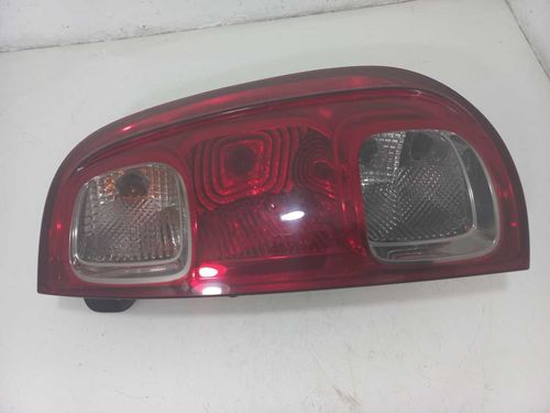 LANTERNA DIREITA FIAT UNO 1.4 2012