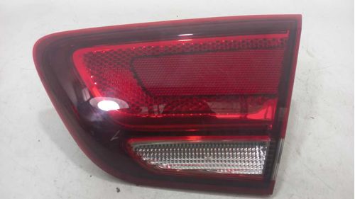 LANTERNA DA TAMPA DIREITA CHEVROLET COBALT 1.8 2016