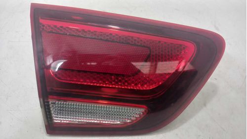 LANTERNA DA TAMPA ESQUERDA CHEVROLET COBALT 1.8 2016