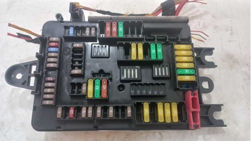CAIXA DE FUSIVEIS BMW 320 IA 2.0 2017