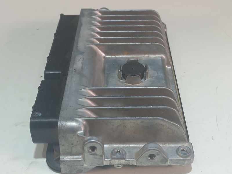 modulo-de-injecao-toyota-corolla-1-8-2023-43919fab-d4c0-4bae-ade5-9ba1927061fa