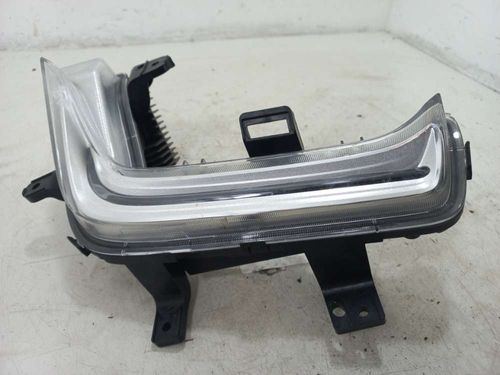 FAROL AUXILIAR DIREITO CHEVROLET TRACKER 1.2 2023