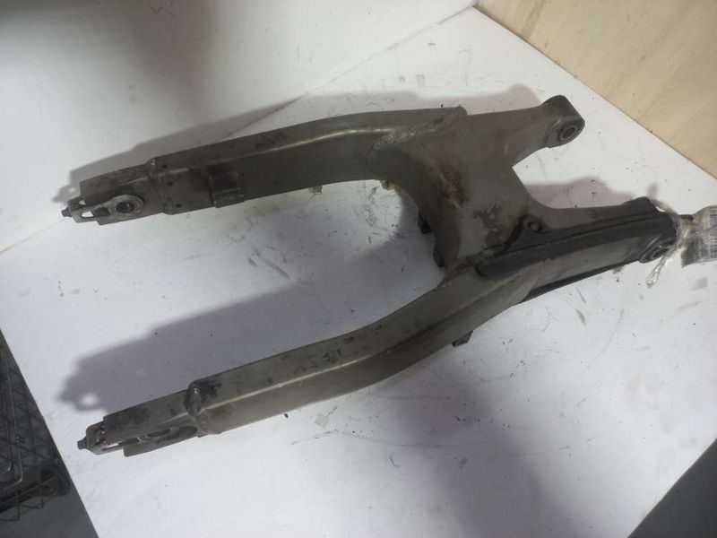 balanca-motocicleta-honda-hornet-600-2009-aca4a7b3-f258-4025-878a-f7b6ef43bdf9