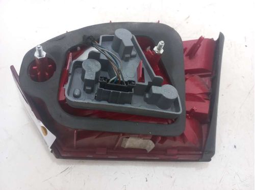 LANTERNA DA TAMPA ESQUERDA VOLKSWAGEN JETTA 2.0 2012
