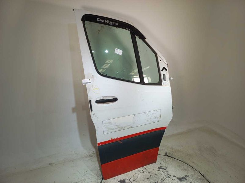 porta-dianteira-direita-van-mercedes-benz-sprinter-2-2-2022-ea822ae9-4d44-40f4-bc49-14cbeeb00e8c