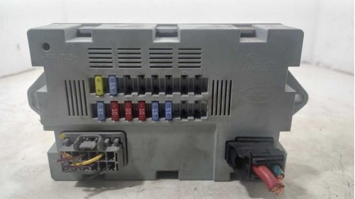 CAIXA DE FUSIVEIS LAND ROVER RANGER 2.0 2016