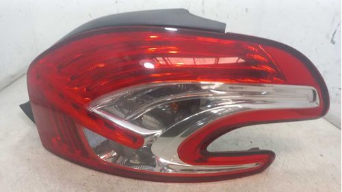 LANTERNA DIREITA PEUGEOT 208 1.5 2014