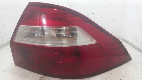 LANTERNA DIREITA CHEVROLET PRISMA 1.4 2011