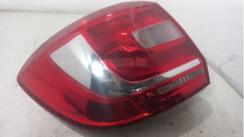 LANTERNA ESQUERDA RENAULT SANDERO 1.0 2019