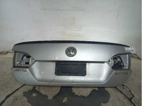 TAMPA TRASEIRA VOLKSWAGEN JETTA 2.0 2012