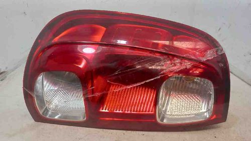 LANTERNA ESQUERDA FIAT UNO 1.0 2012