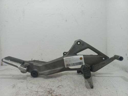 SUPORTE ESTRIBO TRASEIRO LE HONDA HORNET 600 2010