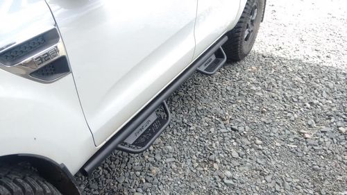 69300 ESTRIBO LATERAL / PICKUP/UTILITARIOS RANGER / (PRETO) (ELETRICO RETRATIL) (ALUMINIO) (PAR) C&K