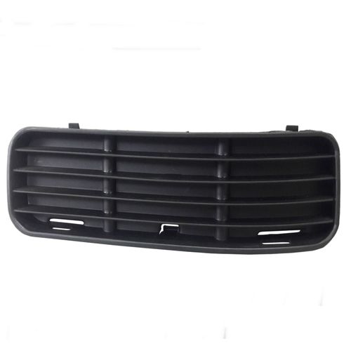 Tampa do Parachoque Lado Direito Volkswagen Polo Classic 97 até 2002 sem Furo para Farol de Milha