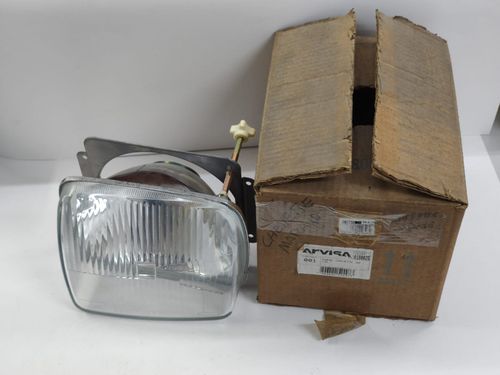 Farol Dianteiro Lado Esquerdo Assimétrico Com Suporte Original CHEVETTE 1980 / 1982  ARTEB 180025